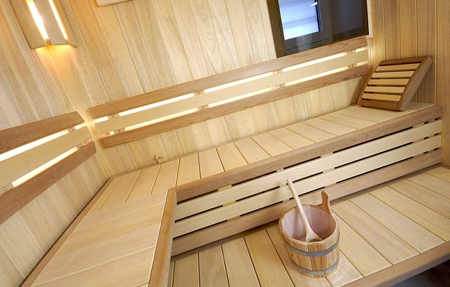Vyberte si z různých materiálů pro vaši saunu