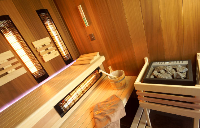 Kombinovaná sauna šetří místo a můžete si vybrat, jak se budete saunovat