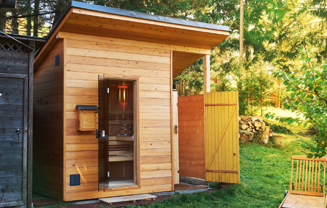 Venkovní sauna Native - manželé Krčkovi